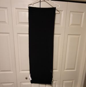 BNWT Authentic Canada Goose Basket Stitch Scarf in Black